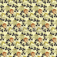 patterned-wallpaper-blooming-clover