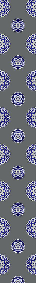 patterned-wallpaper-flower-emblem