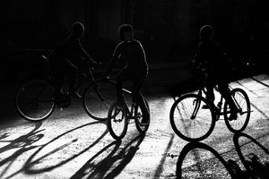 photo-wallpaper-boys-bycicles-shadow-and-light