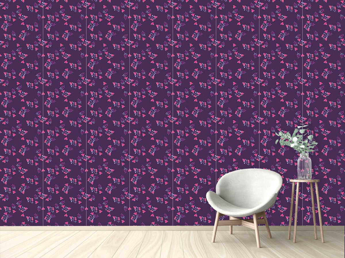 patterned-wallpaper-scattered-flowers-on-lilaq