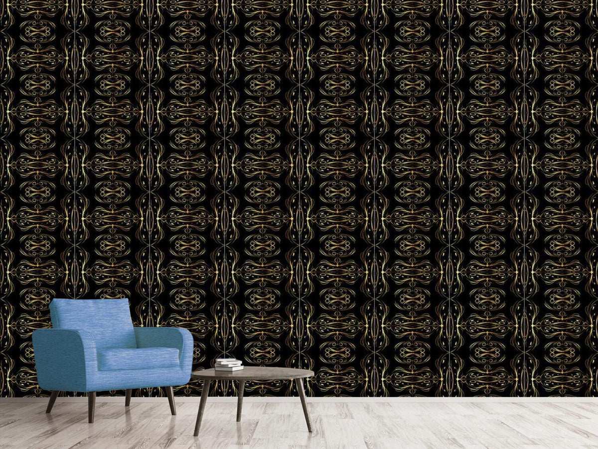 patterned-wallpaper-spinning-gold