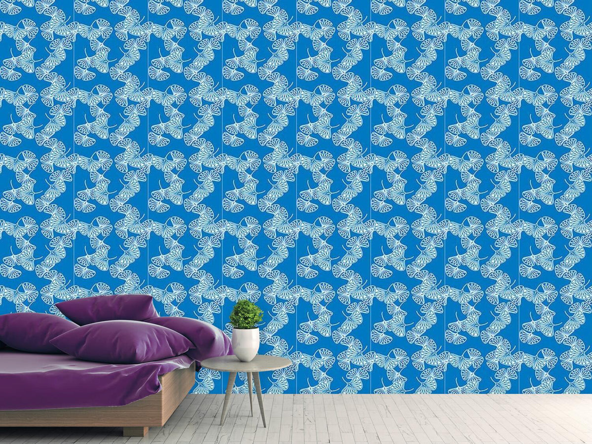 patterned-wallpaper-ginkgo-on-water