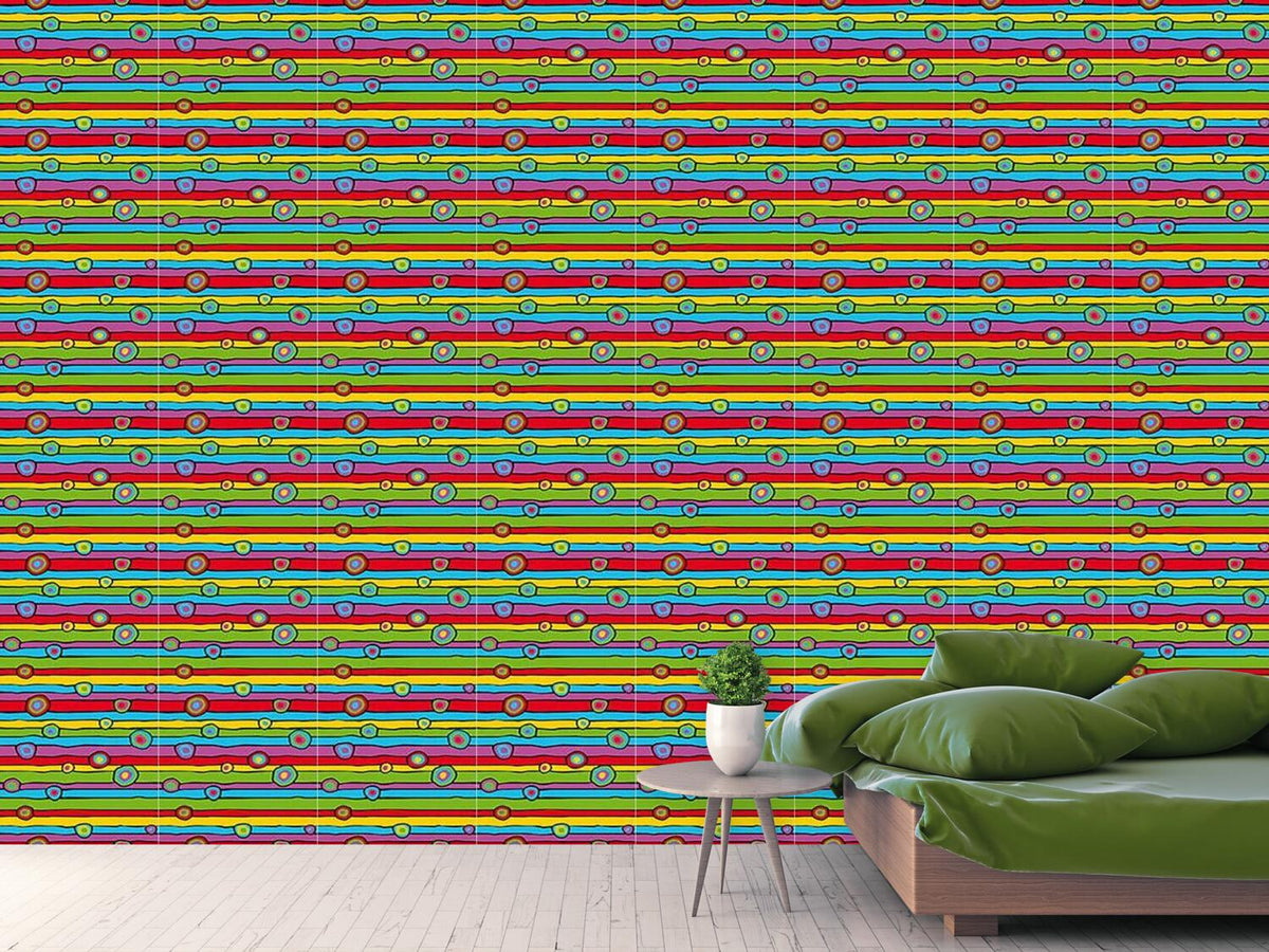 patterned-wallpaper-happy-stripes-and-circles