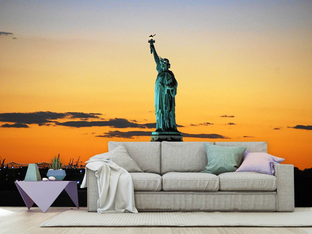 photo-wallpaper-statue-of-liberty-in-the-evening-light