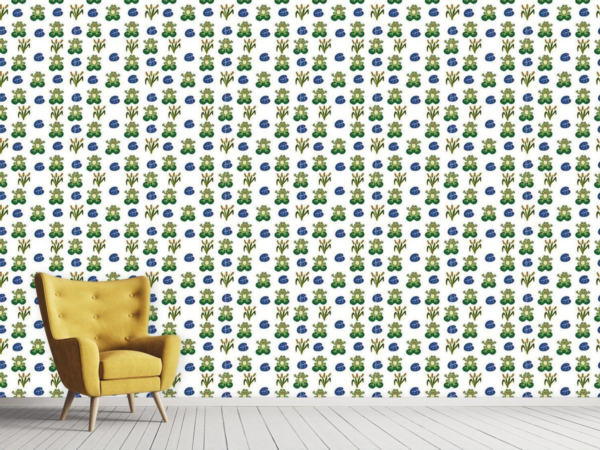 patterned-wallpaper-happy-frogs