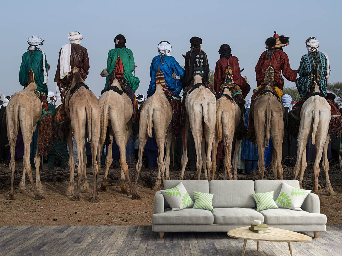 photo-wallpaper-watching-the-gerewol-festival-from-the-camels-niger