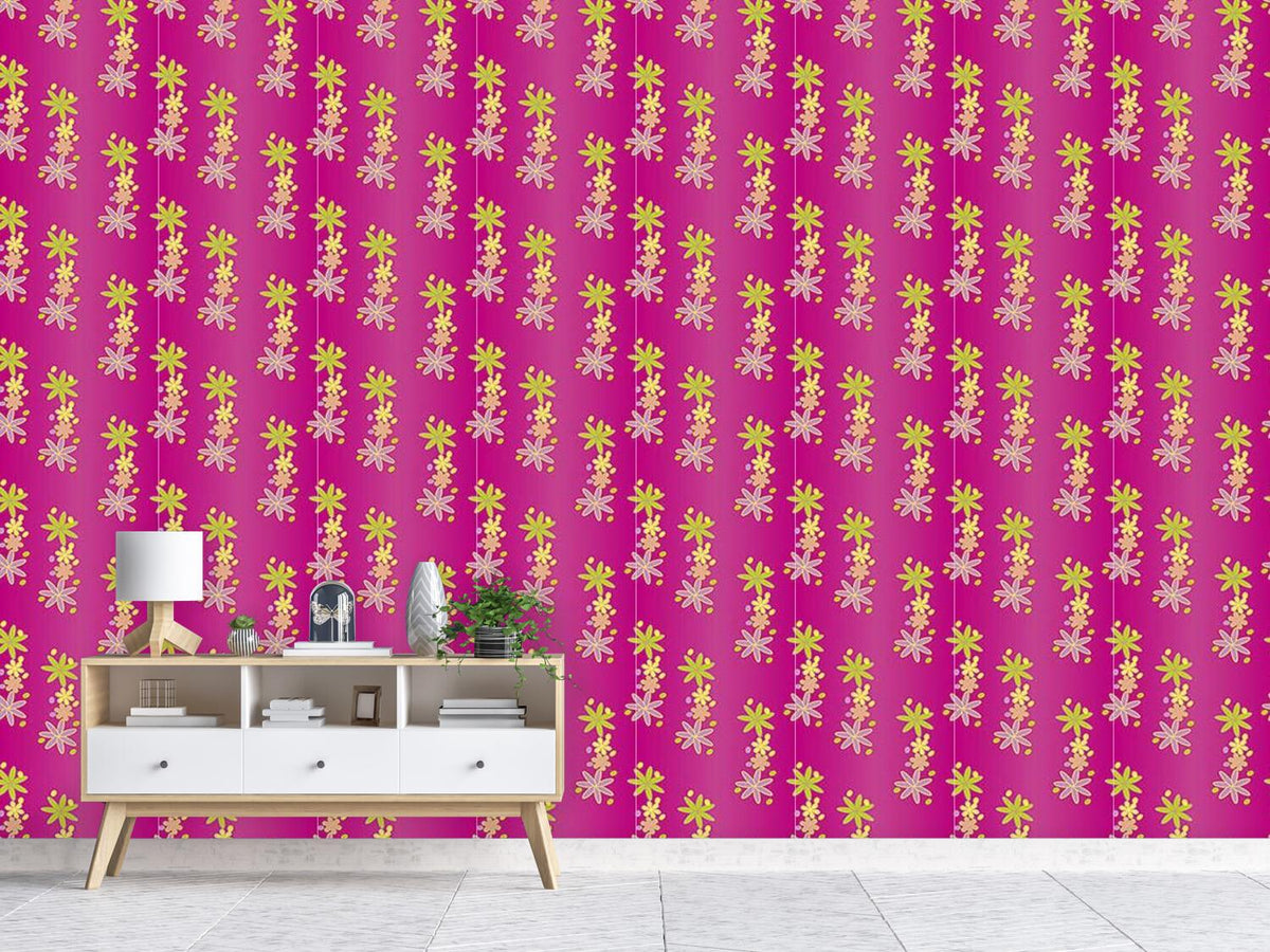 patterned-wallpaper-fancy-party