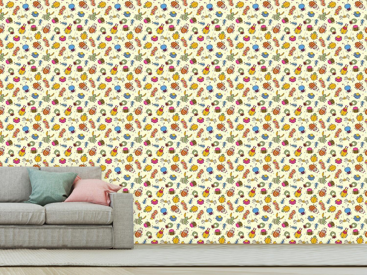 patterned-wallpaper-bug-friends