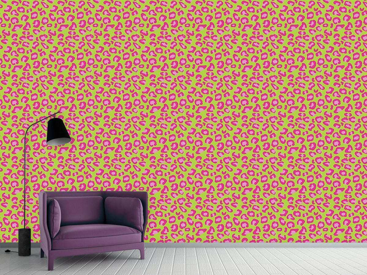 patterned-wallpaper-leopard-animalprint-lime