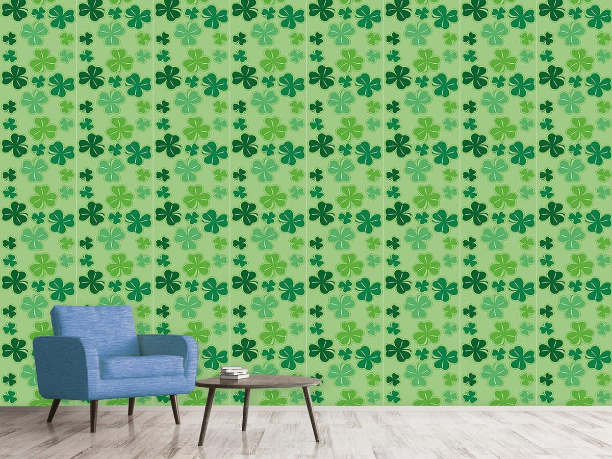 patterned-wallpaper-clover