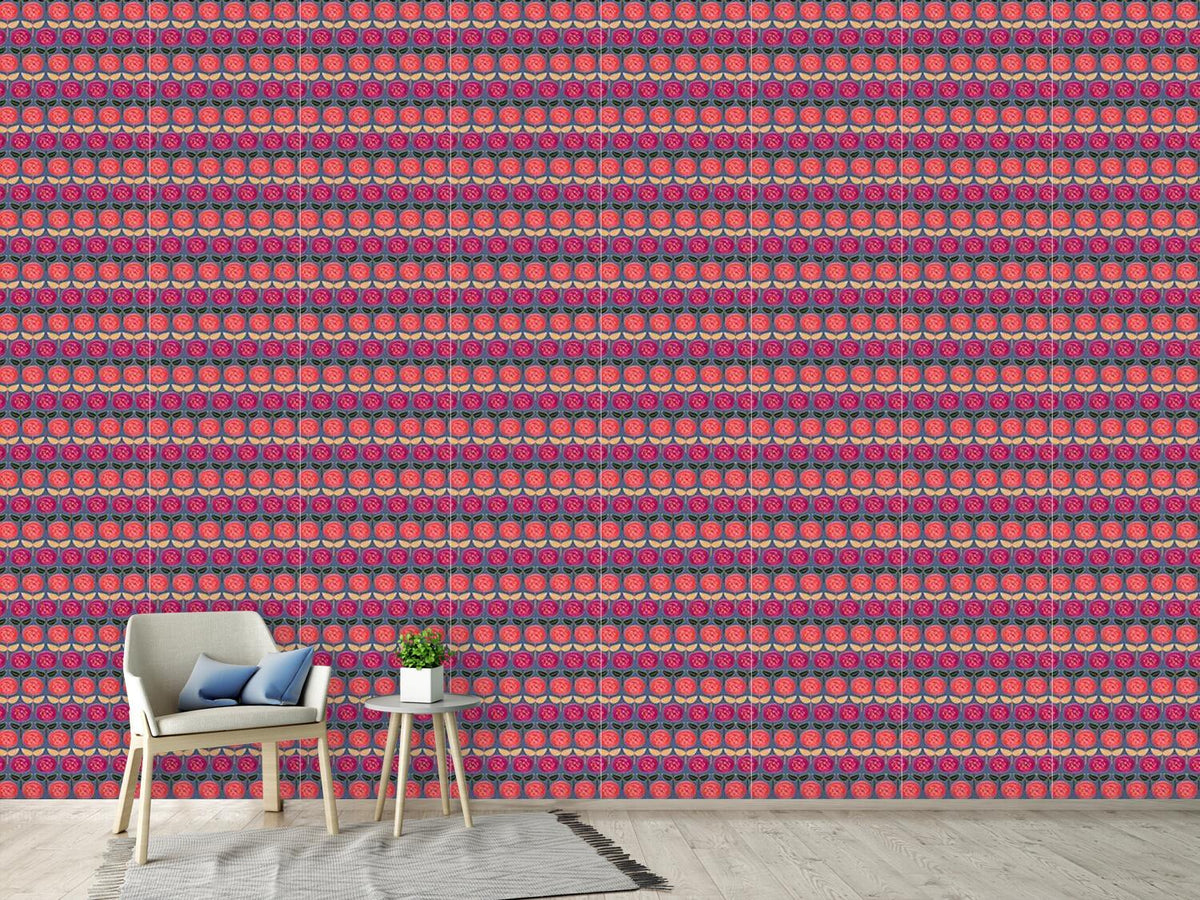 patterned-wallpaper-rows-of-roses